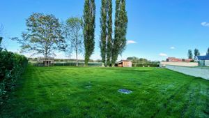 Photo 5- click for photo gallery